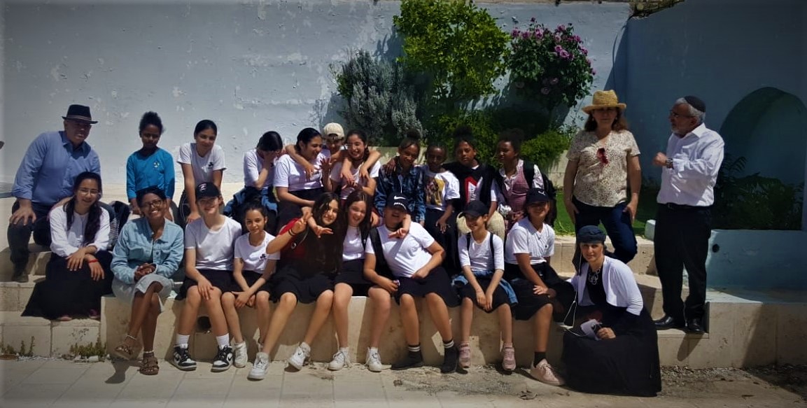 תמונה קבוצתית בעמדת בית עבו